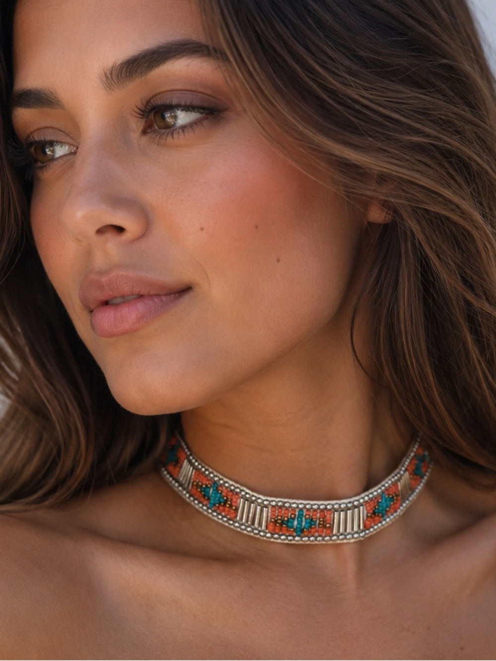 BEAUTIFUL CHOKER